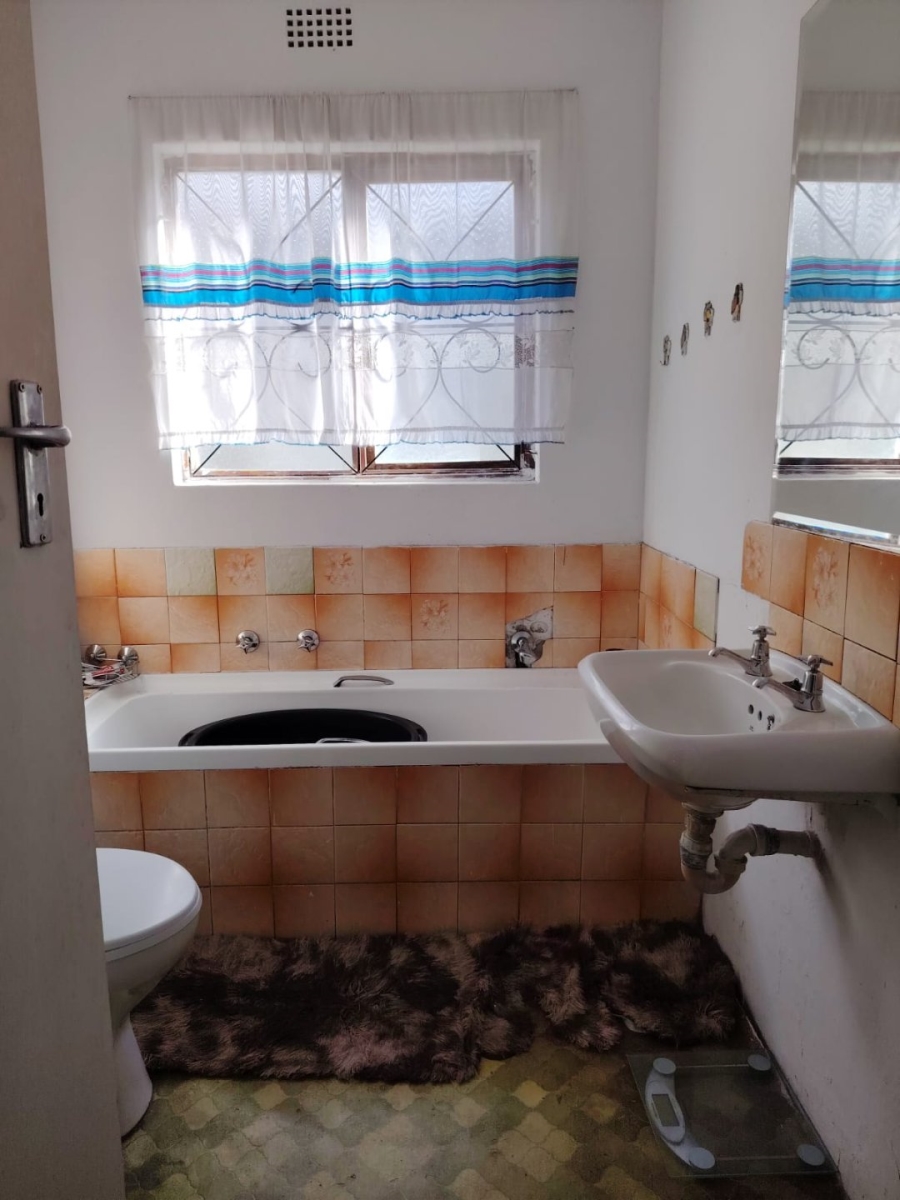 3 Bedroom Property for Sale in Park Village Western Cape